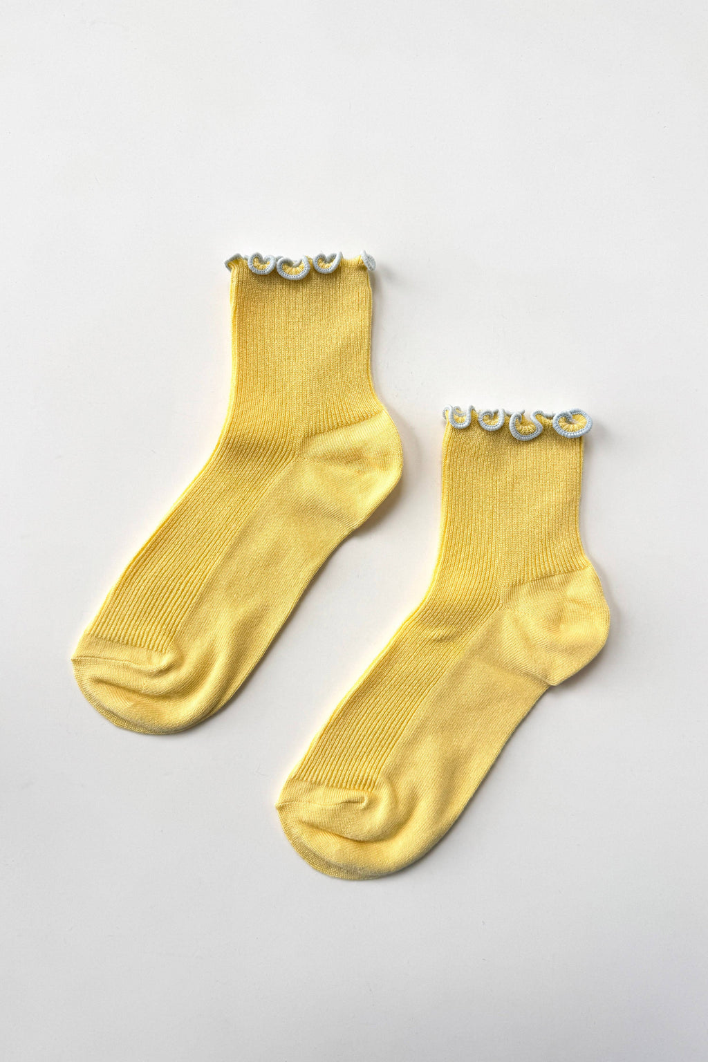 The Petite Ruffled Modal Socks - Butter/ Baby Blue