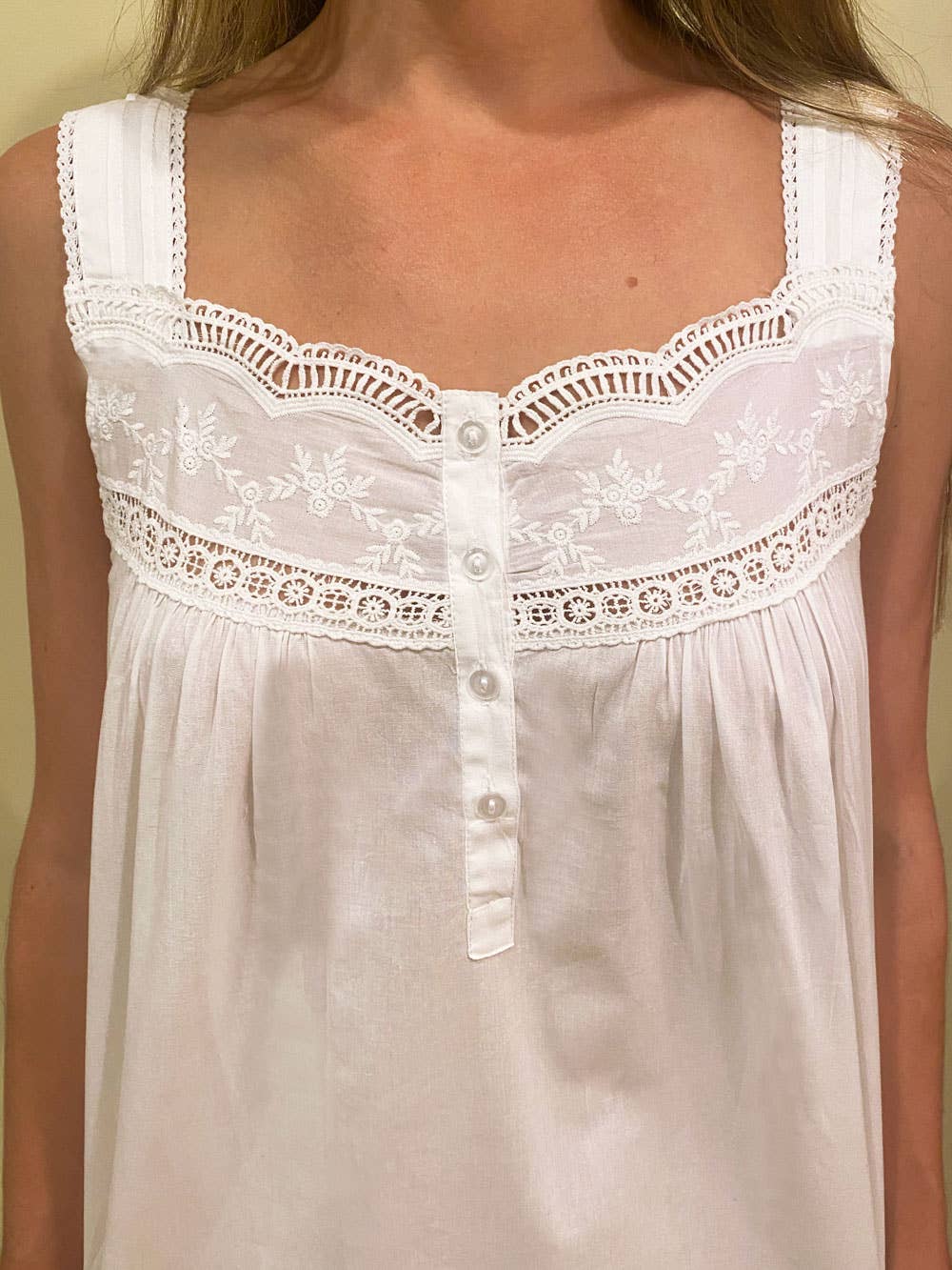 Jennifer White Cotton Nightgown