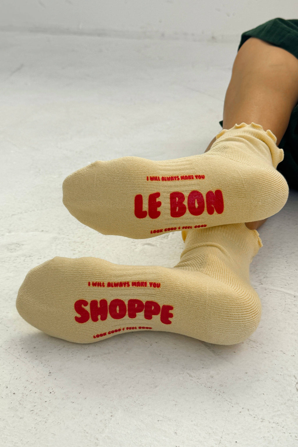 Ruffled Hugger Crew Socks - Banana Cream