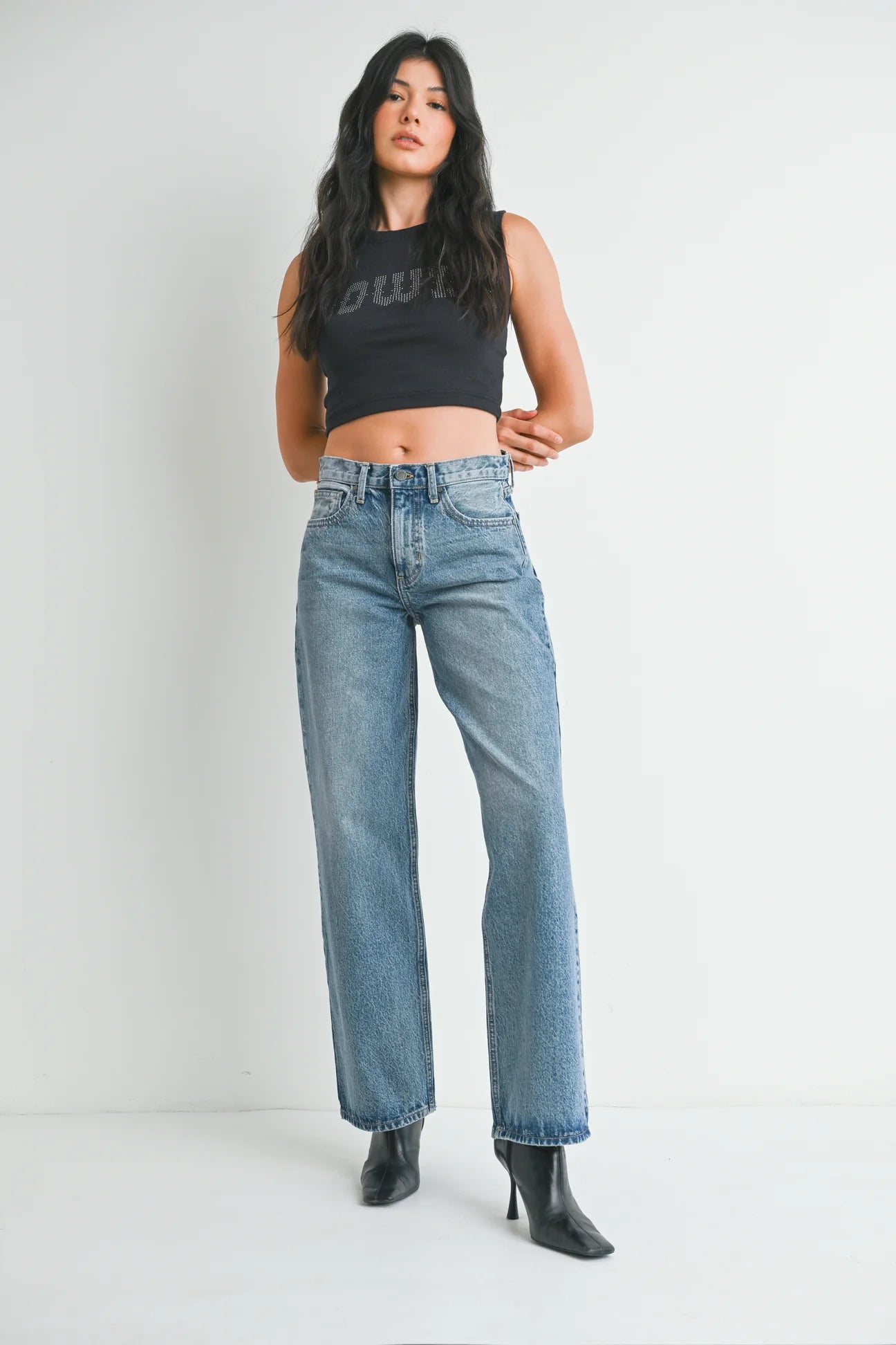 Low Rise Relaxed Straight Jeans - Med Denim