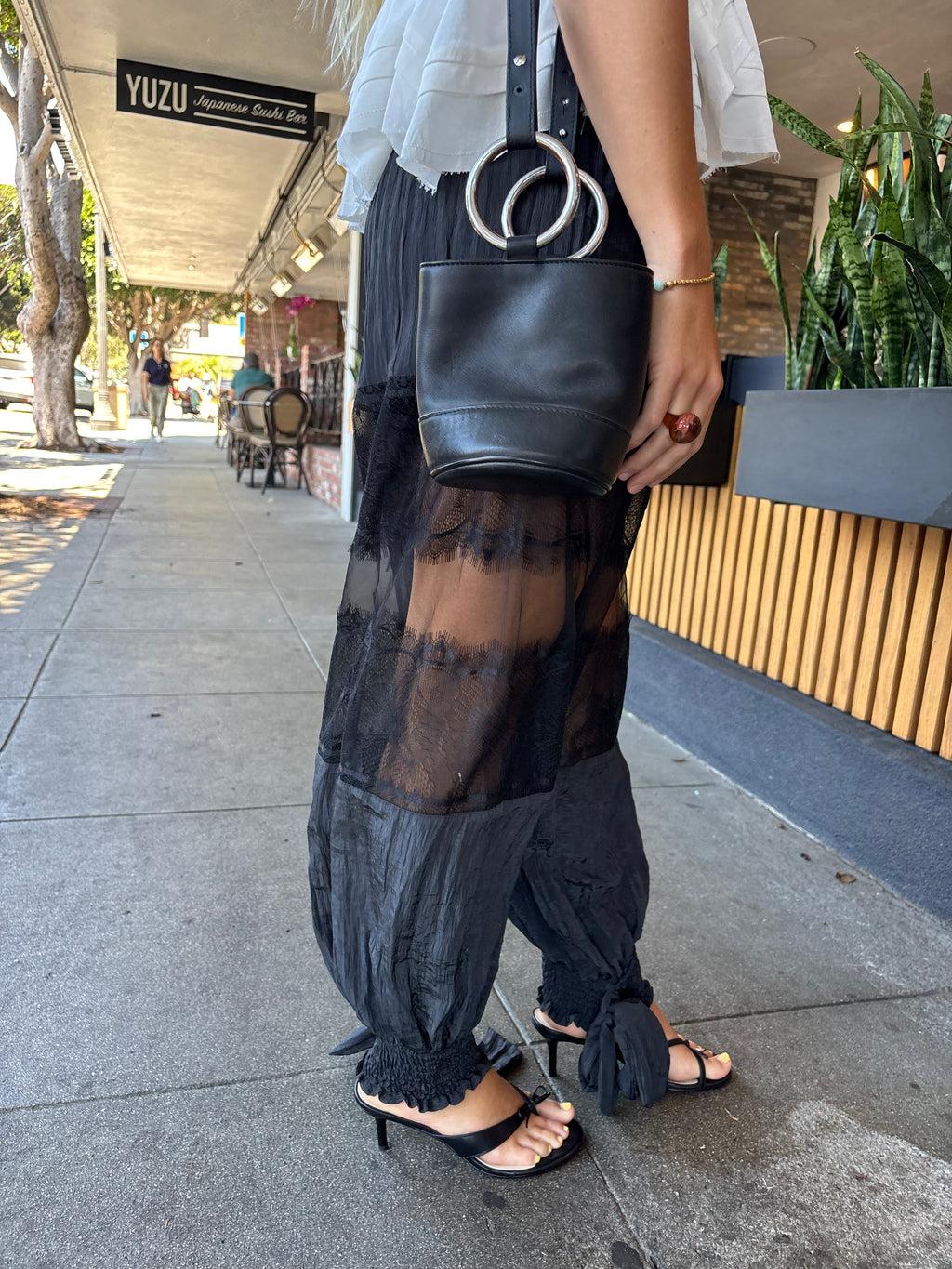 Balloon Pant w/ Lace Details - Black