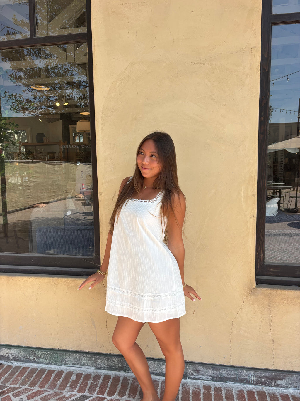 Lovely Babydoll Swing Mini Dress - White